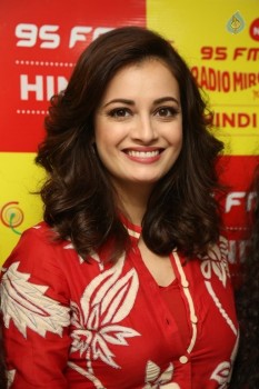 Dia Mirza Meets Mirchi 95 Listeners - 30 of 30