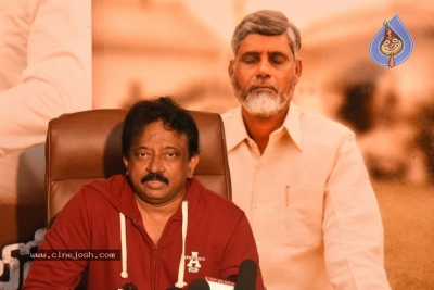 Director Ram Gopal Varma Photos - 6 of 21