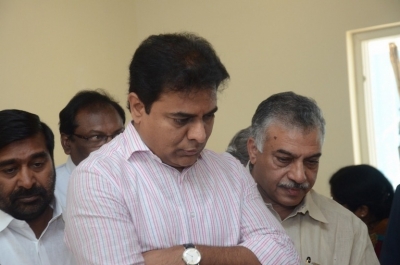 DR C Narayana Reddy Condolence Photos - 36 of 42