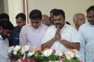 DR C Narayana Reddy Condolence Photos - 17 of 42