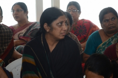 DR C Narayana Reddy Condolence Photos - 38 of 42