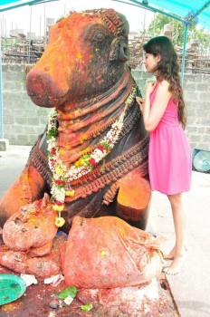 Dynamite Team at Warangal Thousand Pillar Temple - 15 of 36