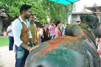 Dynamite Team at Warangal Thousand Pillar Temple - 19 of 36