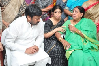 Edida Nageswara Rao Condolences Photos 1 - 20 of 126