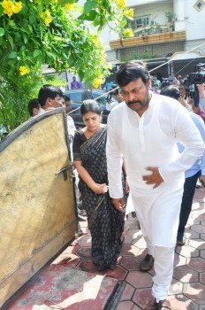 Edida Nageswara Rao Condolences Photos 1 - 82 of 126