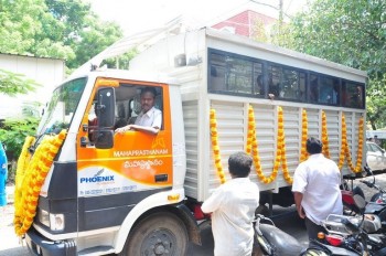 Edida Nageswara Rao Condolences Photos 2 - 40 of 138