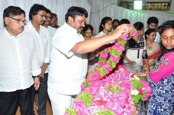 Edida Nageswara Rao Condolences Photos 2 - 34 of 138