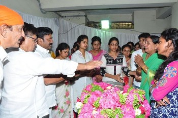 Edida Nageswara Rao Condolences Photos 2 - 38 of 138