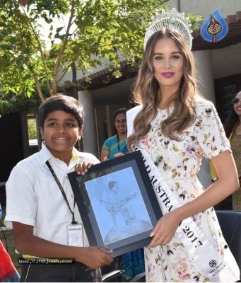 Esma Voloder At The Gaudium School Photos - 6 of 6