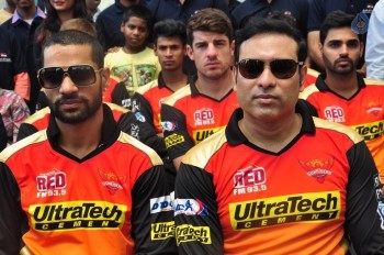 IPL Sunrisers Team Felicitates Apollo Doctors - 8 of 40