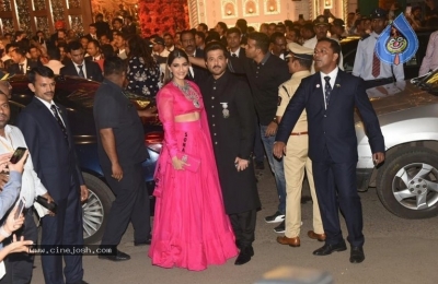 Isha Ambani and Anand Piramal Wedding Photos - 3 of 19