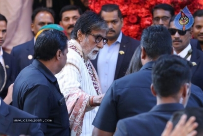 Isha Ambani and Anand Piramal Wedding Photos - 6 of 19