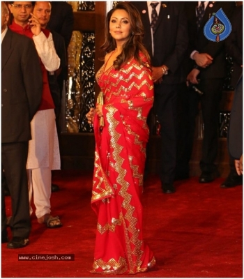 Isha Ambani and Anand Piramal Wedding Photos - 14 of 19