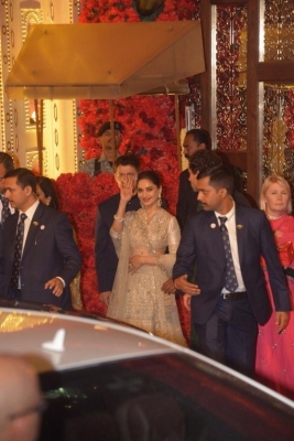 Isha Ambani and Anand Piramal Wedding Reception  - 5 of 48