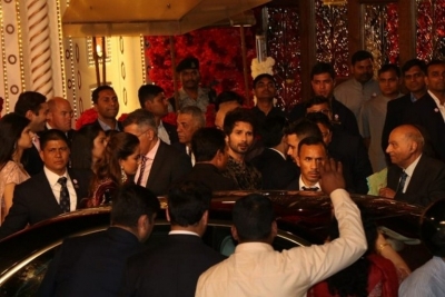 Isha Ambani and Anand Piramal Wedding Reception  - 13 of 48