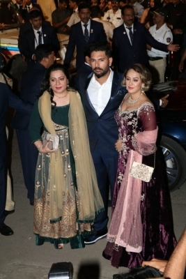 Isha Ambani and Anand Piramal Wedding Reception  - 21 of 48