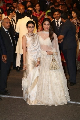 Isha Ambani and Anand Piramal Wedding Reception  - 40 of 48