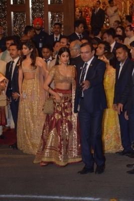 Isha Ambani and Anand Piramal Wedding Reception  - 42 of 48