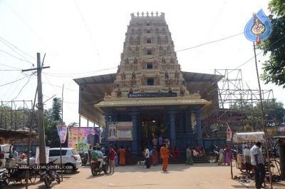 Jawaan Movie Team at Maddi Anjaneya Swamy Temple - 13 of 17