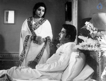 Jayalalithaa Old Photos - 3 of 11