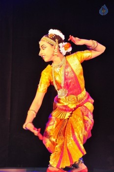 K A Lakshmi Bharatanatyam Arangetram Photos - 13 of 38