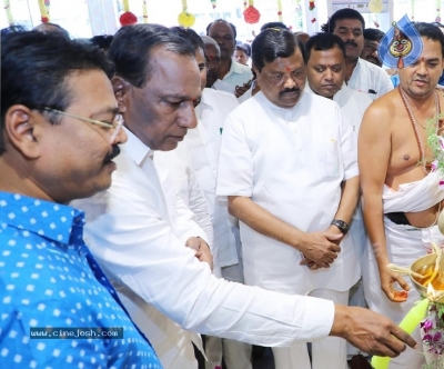 Kajal Inaugurates Maangalya Shopping Mall - 6 of 9