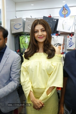Kajal Launches Happi Mobiles Store at Vizag - 9 of 32