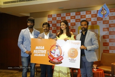 Kajal Launches Happi Mobiles Store at Vizag - 27 of 32