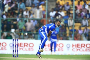 Karnataka Bulldozers Vs Chennai Rhinos Match Photos - 30 of 42