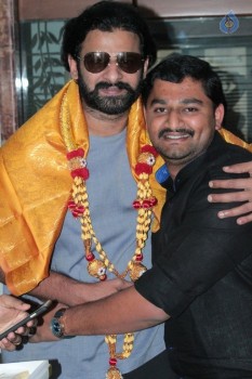 Karnataka Fans meet Prabhas - 13 of 39