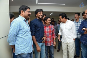 KTR Watches Pelli Choopulu Movie - 18 of 27