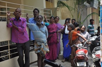 Last Respects to Actress Jyothi Lakshmi - 8 of 16