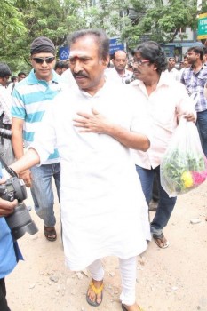MS Viswanathan Condolences Photos - 37 of 59