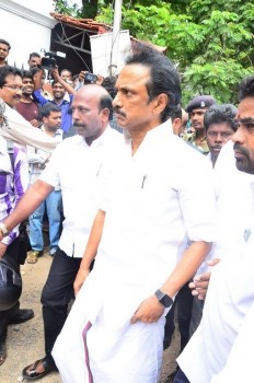 MS Viswanathan Condolences Photos 2 - 24 of 58
