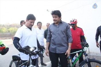 Nagarjuna Flagged Off Yoga Chakra Cyclathon   - 4 of 11