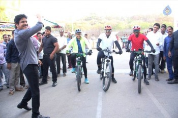 Nagarjuna Flagged Off Yoga Chakra Cyclathon   - 8 of 11