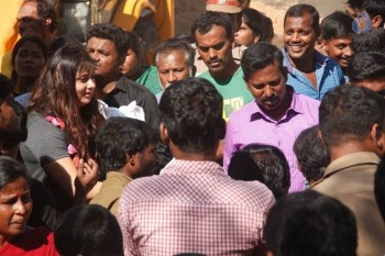 Namitha Flood Relief Help Photos - 13 of 20