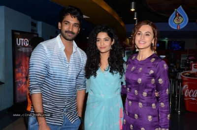 Neevevaro Movie Premiere Show Photos - 16 of 42