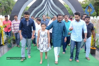 NTR Family Members Pay Tribute at NTR Ghat - 56 of 100