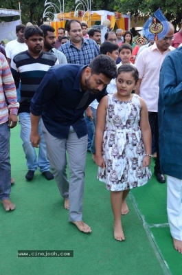 NTR Family Members Pay Tribute at NTR Ghat - 83 of 100