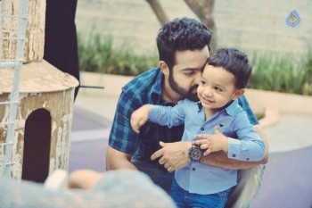 NTR Son Abhay at Janatha Garage Sets - 5 of 5