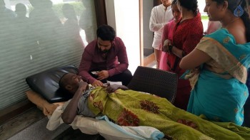 NTR with Cancer Patient Nagarjuna - 8 of 8