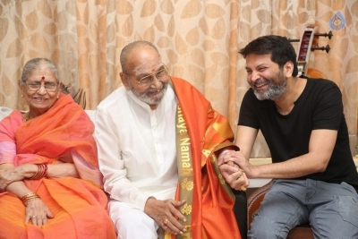 Pawan Kalyan and Trivikram Meets K Vishwanath - 22 of 77