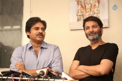 Pawan Kalyan and Trivikram Meets K Vishwanath - 29 of 77
