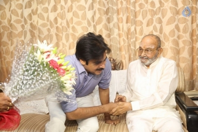 Pawan Kalyan and Trivikram Meets K Vishwanath - 50 of 77