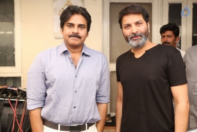 Pawan Kalyan and Trivikram Meets K Vishwanath - 54 of 77
