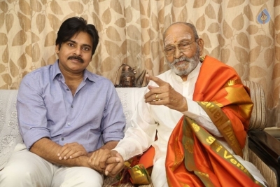 Pawan Kalyan and Trivikram Meets K Vishwanath - 72 of 77