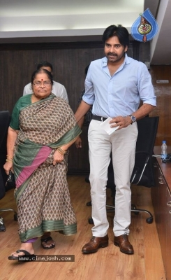 Pawan Kalyans Mom Donates for Janasena - 21 of 21