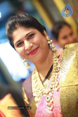 Hiya jewellers hotsell latest designs
