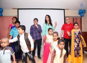 Raashi Khanna at Rainbow Childrens Hospital - 3 of 7